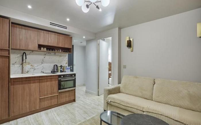 Elegant A/C Flat – Canal Saint-Martin