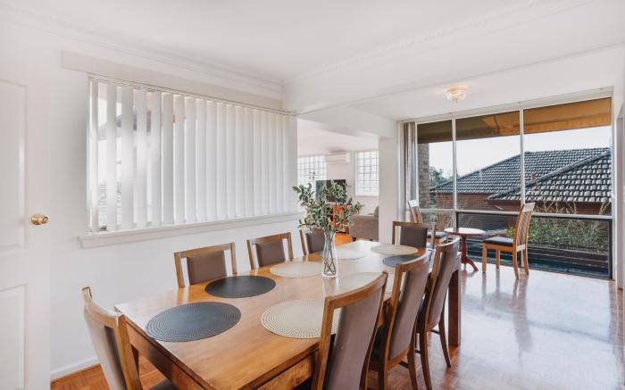 Restful Canberra Retreat in Spacious Terrace Home