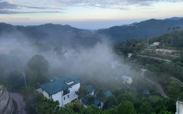 2bhk Apartment Near Suryavillas by Splendid Hotels