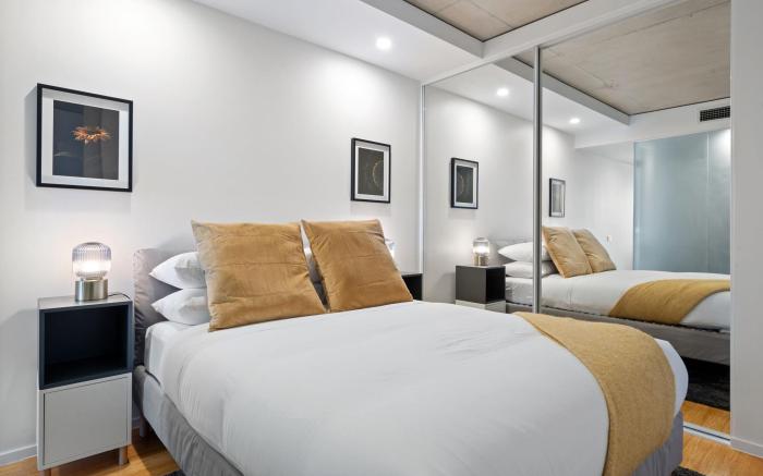 Chic 1-Bed Apartment Near Canberra’s Bustling CBD