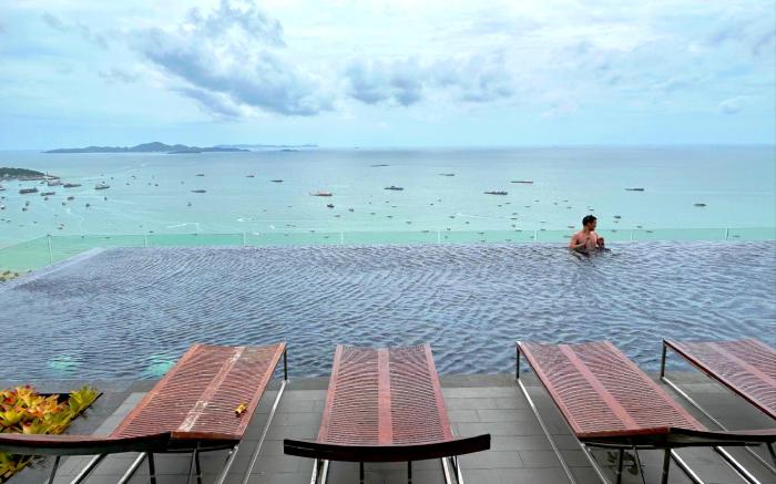 Centric Sea Pattaya 14F（300 meters from the beach)