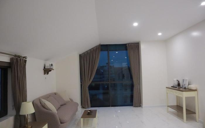 Double room with city view/Netflix/Soft sofa