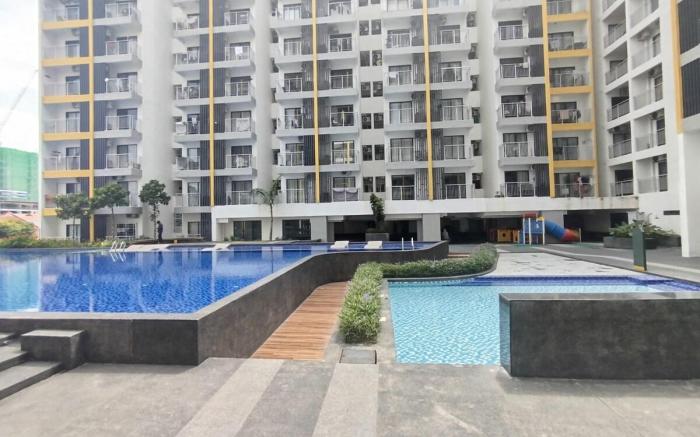 Deluxe Queen Studio with Balcony by ComfyAsia