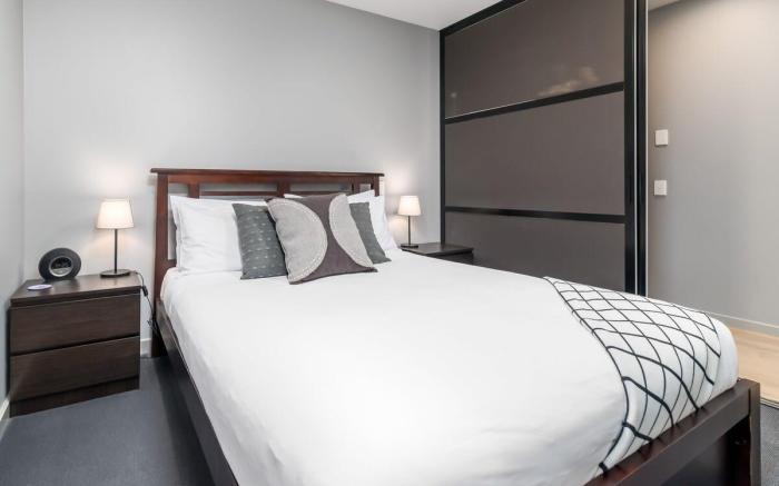 Stunning 1BR Apartment with Water Views