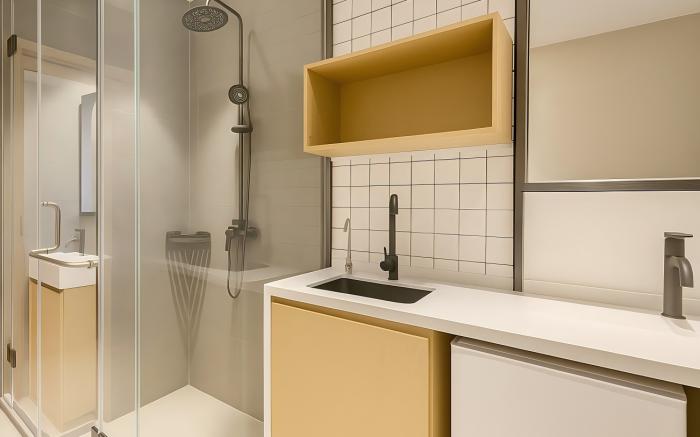 Homie Stay · 600m to Metro · 1km to Railway Stn.