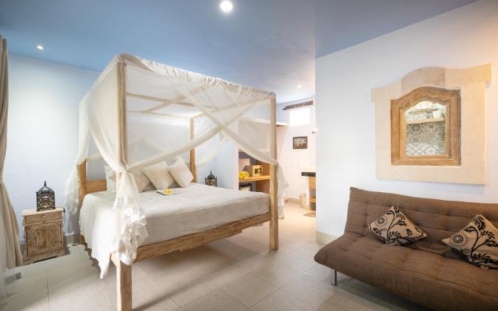 Angel House Ubud Eco Villa. Sandat Room pool view