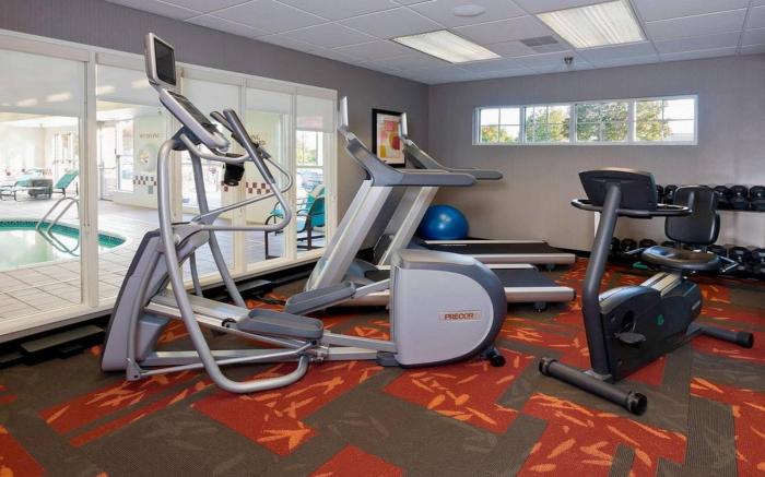 MainStay Suites Appleton Airport - Fox River Mall Area