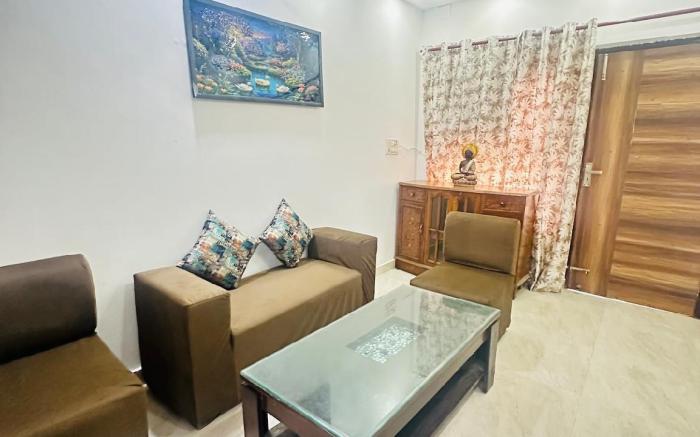 Cozy 1BHK with Park View | Peaceful & Private Stay