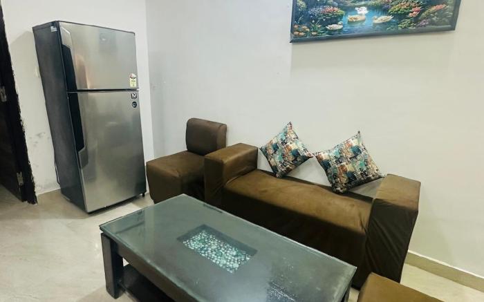 Cozy 1BHK with Park View | Peaceful & Private Stay
