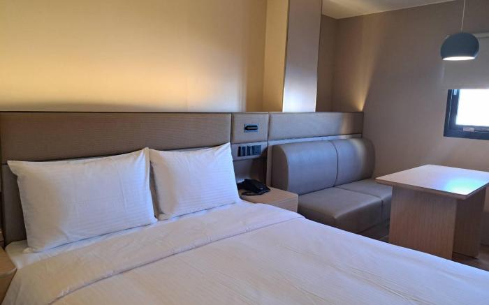 丰居旅店中壢館 Via Hotel Zhongli