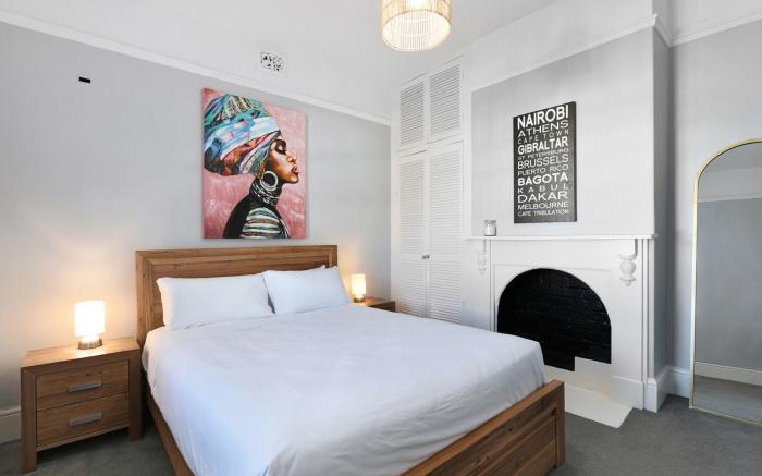 Charming 2-Bed House in North Hobart