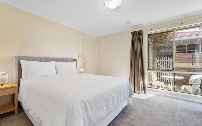 Bright Family Stay with Outdoor Space