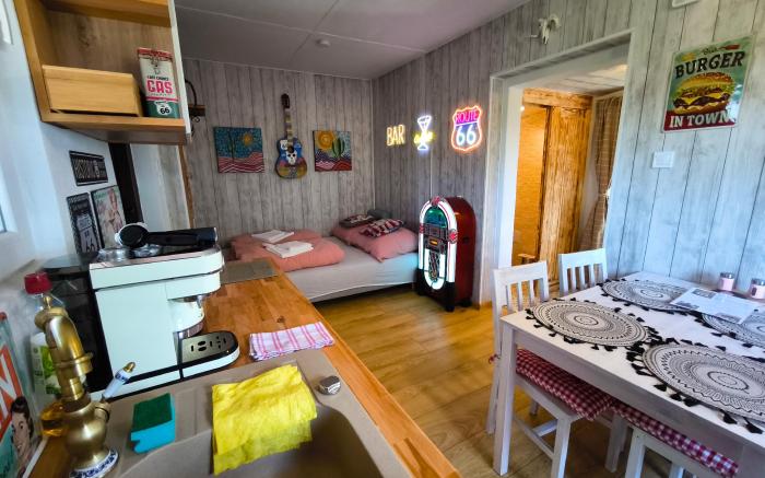 Zlatokopecká chata Arizona s koupacím sudem