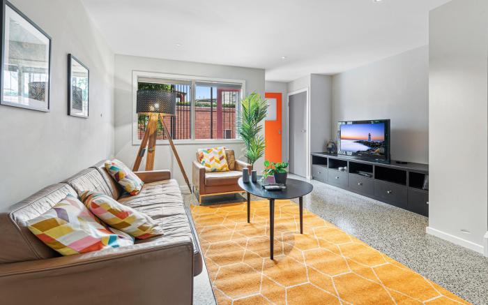 Convenient Bayside Living at the Edge of the City