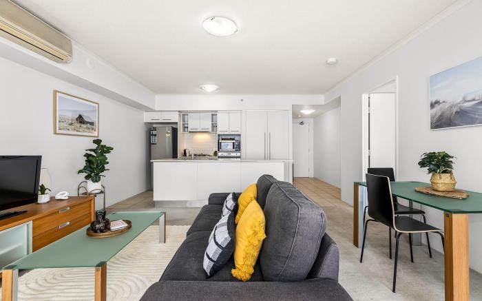 1-Bed Brisbane City Centre with Pool, BBQ & Gym