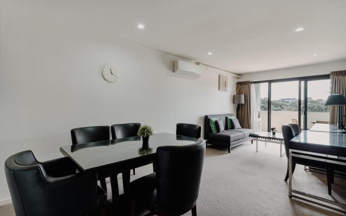 Urban 1-Bed Apartment in the Heart of the City