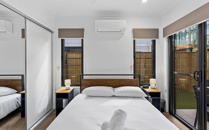 Riverside 3-Bed Home with Study Nook and BBQ