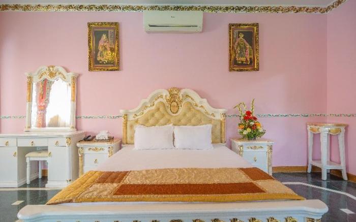 Stonewood Riverfront Resort, Siolim