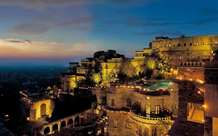 Neemrana Fort-Palace