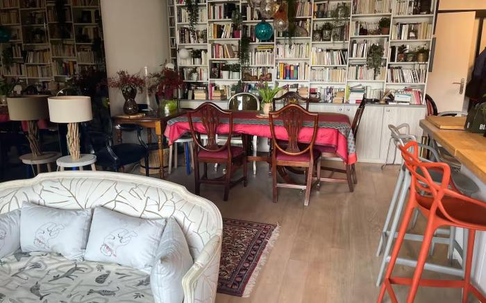 Comfortable room with balcony-2