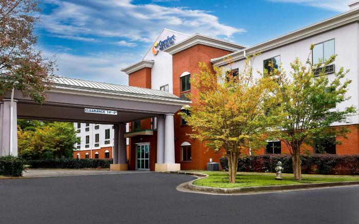 Comfort Inn & Suites Buford near Mall of Georgia