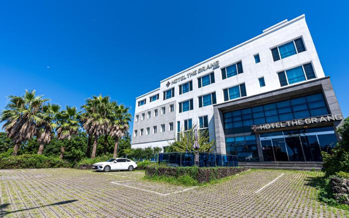 Hotel The Grang JeJu Jungmun