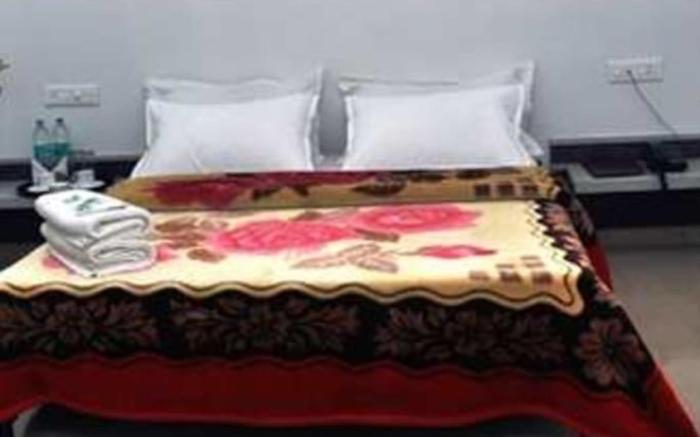 Hotel RadhikaPalace