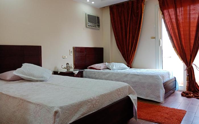 Pyramids Plateau Inn