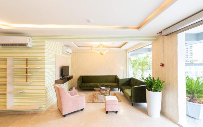 StayBird - B Suite Business Hotel 