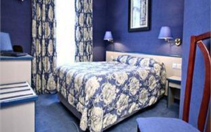 Carina Tour Eiffel Hotel