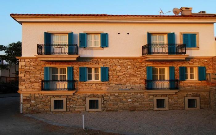 Çeşme Kale Taş Apart
