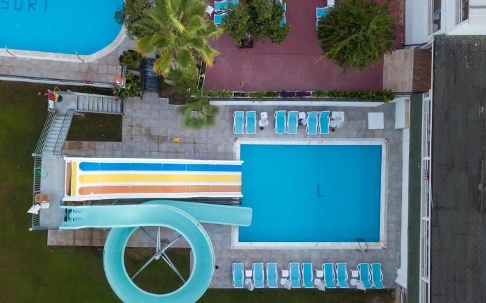 Armas Gül Beach