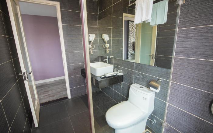 Riverside Boutique Hotel HN