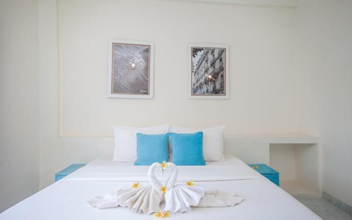 Paras Paros Marina Lodge