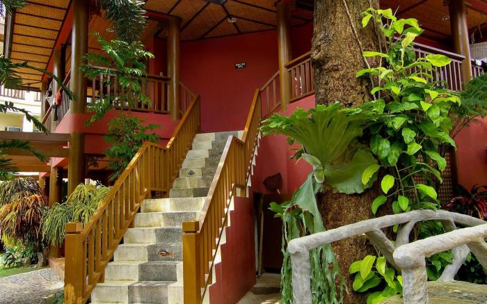 Boracay Tropics Resort