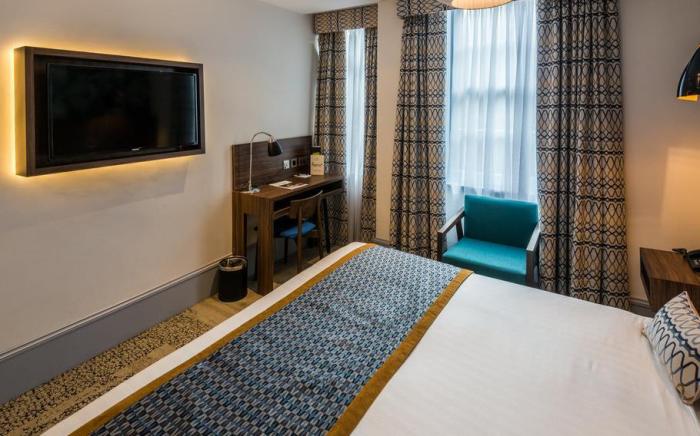 Cairn Hotel