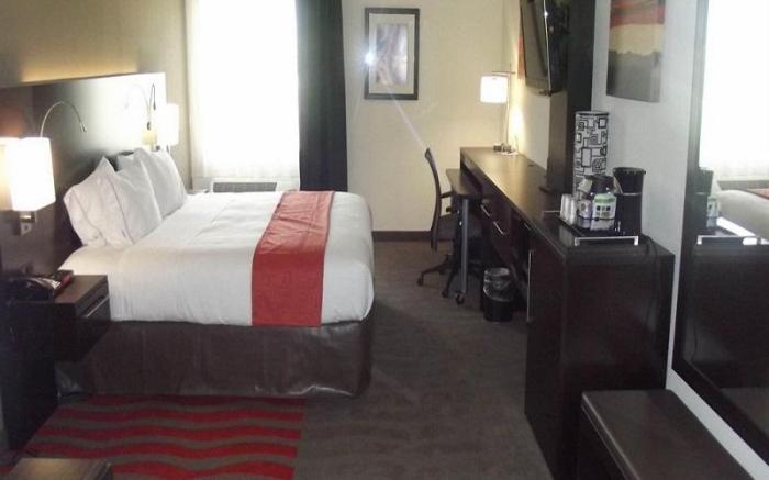 Holiday Inn Express Harrisburg NE By IHG