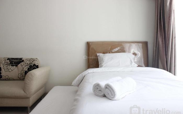 Studio at Beverly Dago Apt near ITB By Travelio