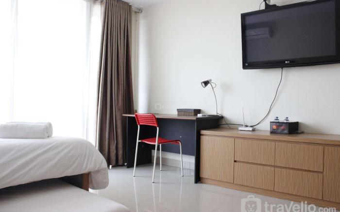 Studio at Beverly Dago Apt near ITB By Travelio