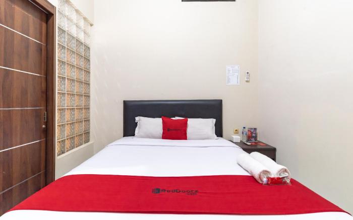 RedDoorz @ Soekarno Hatta Indah