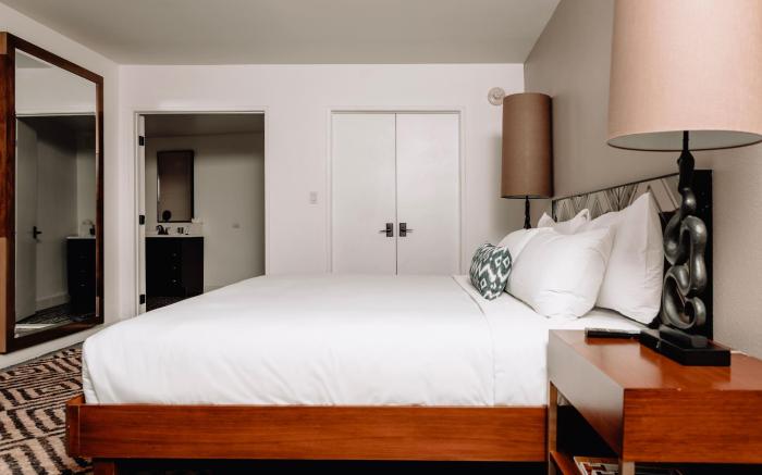 V Capri Palm Springs, a Dolce by Wyndham