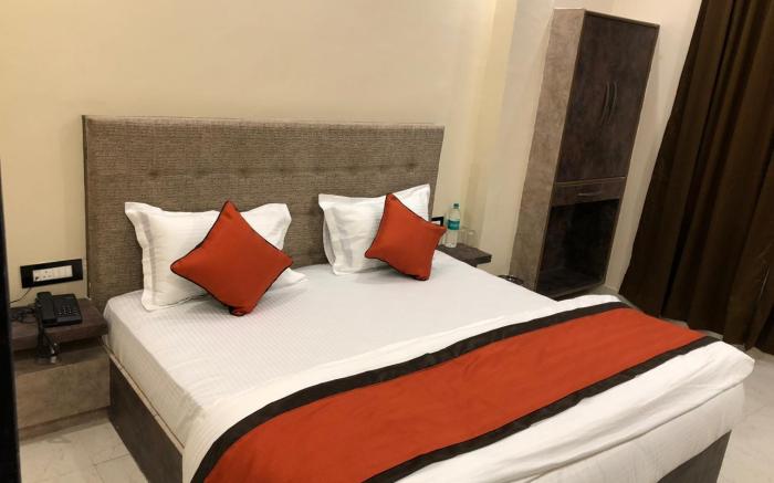 Hotel Frontier Royal