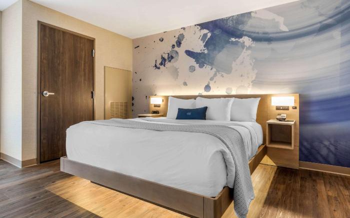 Cambria Hotel Milwaukee Downtown