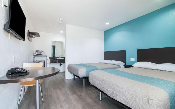 Motel 6 Moreno Valley, CA - Perris