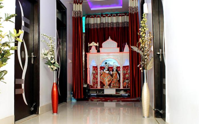 Hotel Vrinda Palace Seva Dham