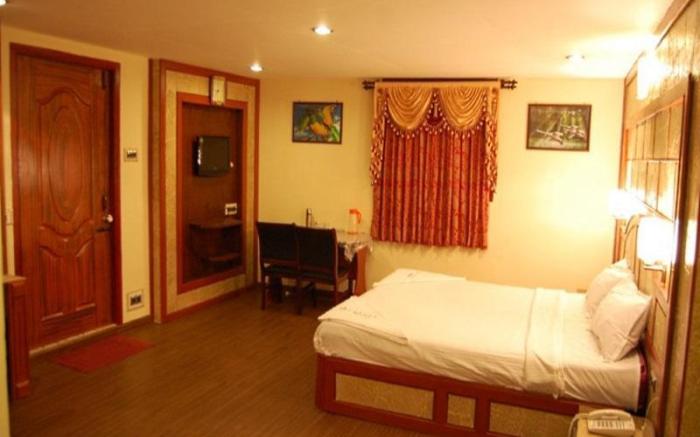 Roshan Residency