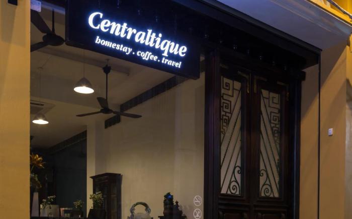 Centraltique Downtown - Bespoke Colonial House Near Hoan Kiem Lake