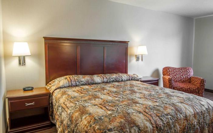 Rodeway Inn & Suites