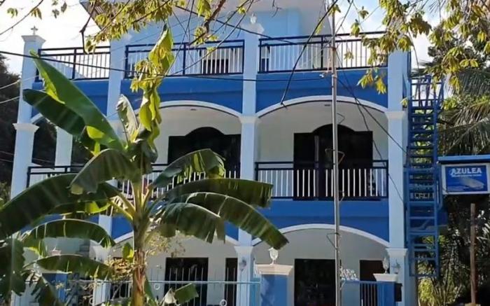Azulea Family Deluxe 2 * own CR, hot shower,AC, TV