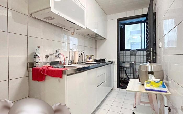 桃園藝文特區女性單人雅房,可炊,樓下有超市及早餐店